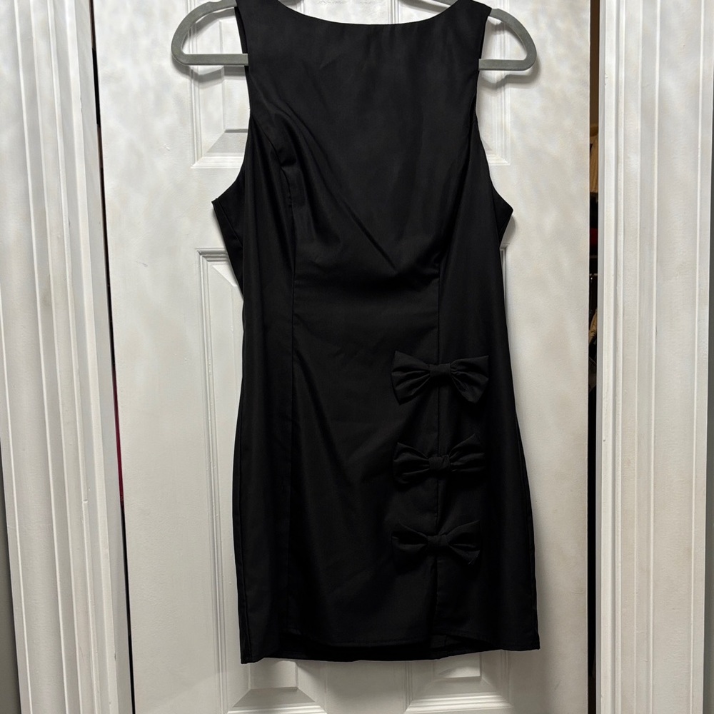 More to Come sleeveless black mini